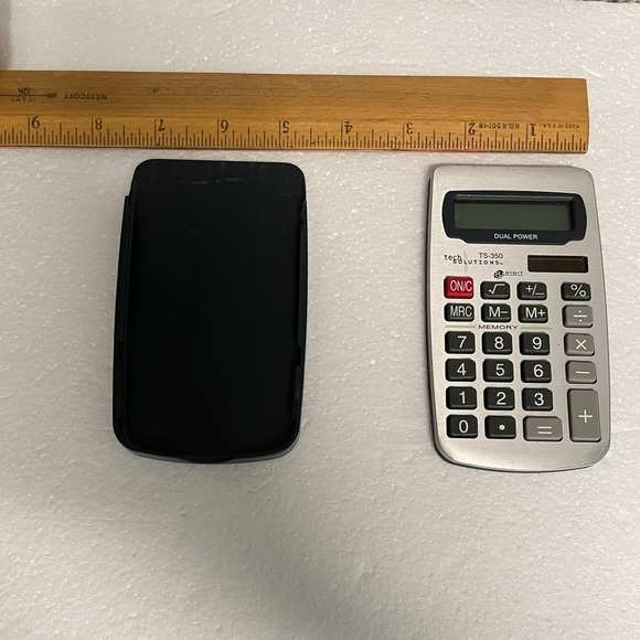 EUC TS 350 Tech Solutions 8 Digit Dual Power Calculator with a Case Cover - Picture 8 of 8